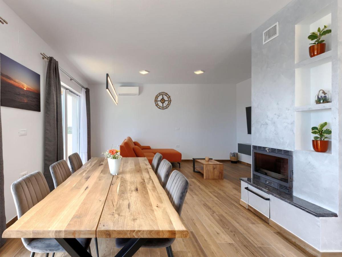 Holiday Home Villa Dora By Interhome Пула Екстериор снимка
