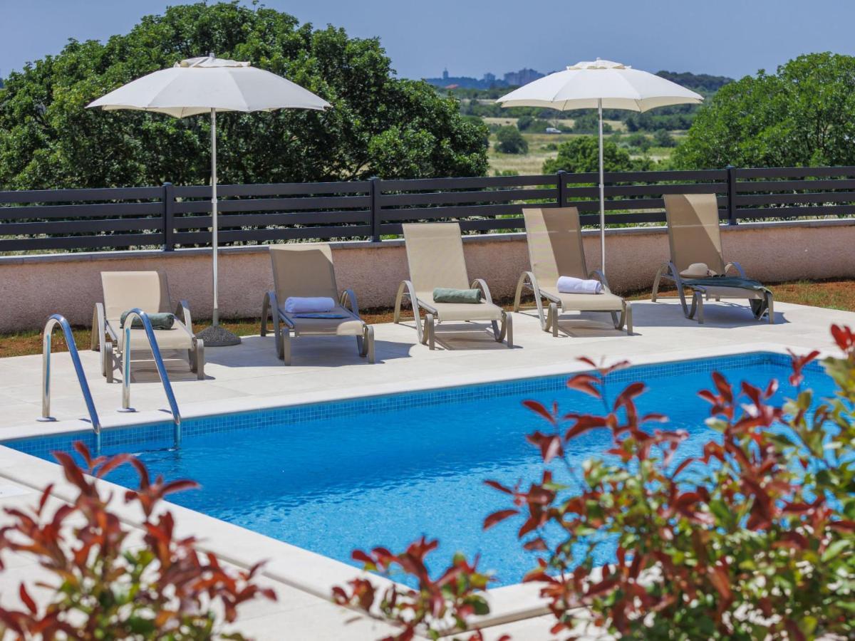 Holiday Home Villa Dora By Interhome Пула Екстериор снимка