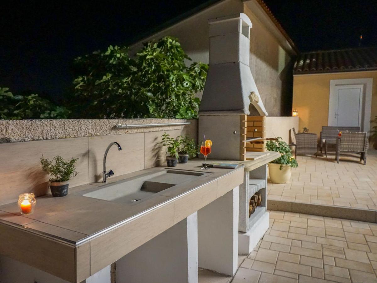 Holiday Home Villa Dora By Interhome Пула Екстериор снимка